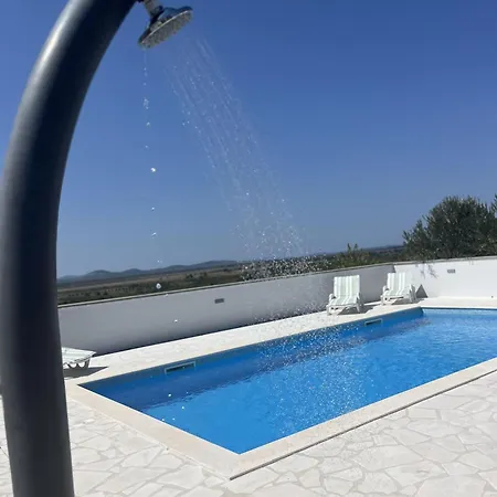 Villa Villa Villa Nadin *